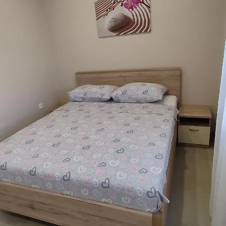 Apartment Josipa 3 *