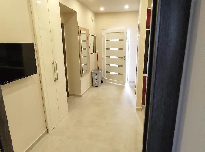 Apartment Josipa 3 *